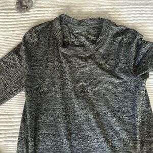 Athleta long sleeve w/ thumb holes and rounded hem
